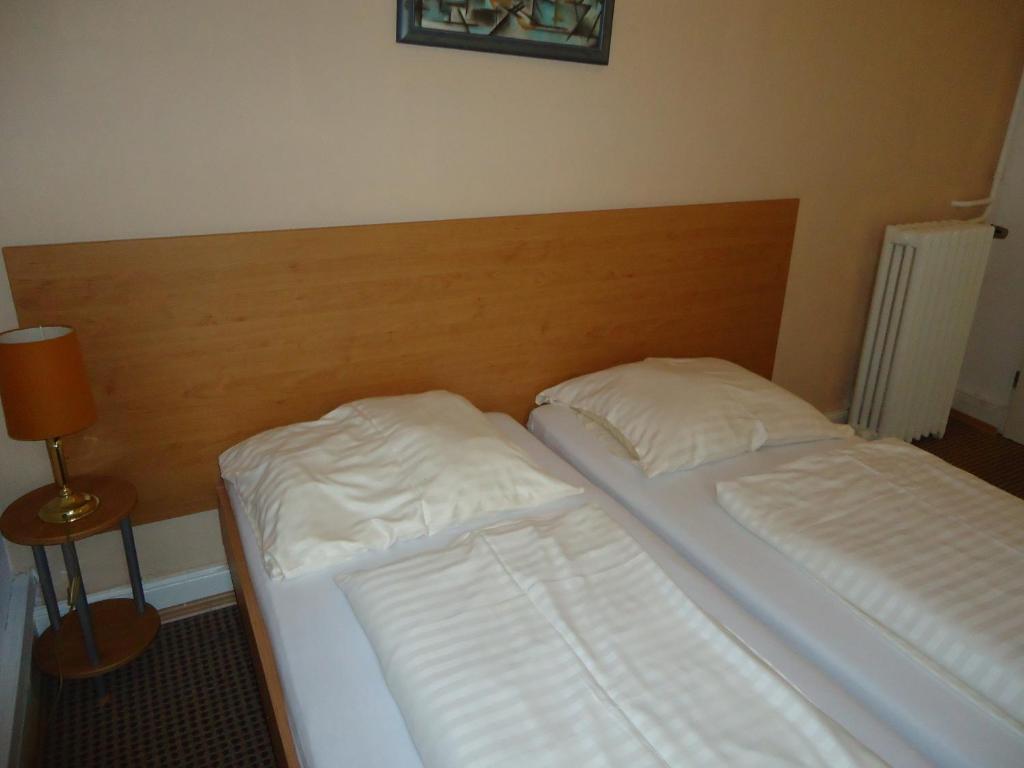 Hotel Garni Nord Хамбург Стая снимка