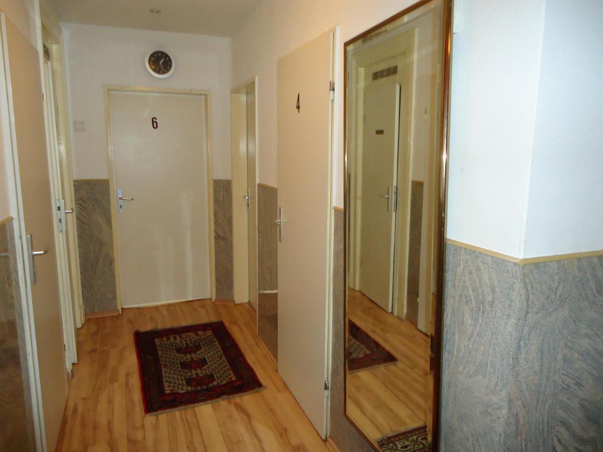 Hotel Garni Nord Хамбург Екстериор снимка